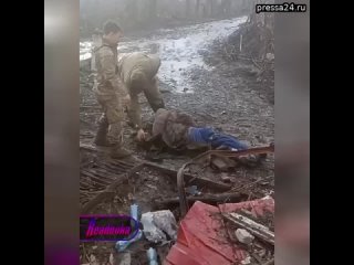 Чего улыбаетесь  Жить будем: русские солдаты показали плененных под Авдеевкой ВСУшников, радующи
