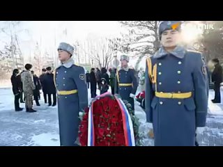 Посол РФ в Казахстане Алексей Бородавкин возложил венок к памятнику 28 героям-панфиловцам в Астане