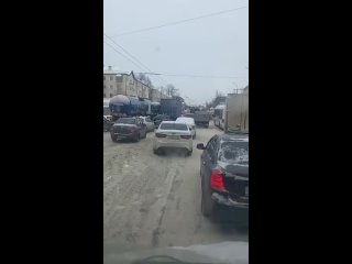 Пробка на Куйбышевском шоссе. . Видео от ПУВР.