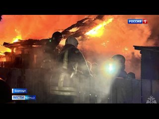 В Барнауле произошёл пожар, предположительно, из-за неисправности печного отопления.