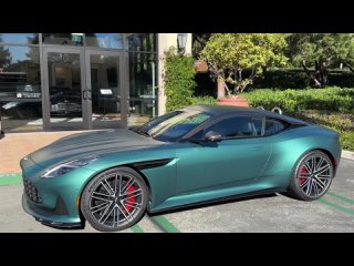 Обзор Aston Martin DB12 2024 года: Супер-Aston за 350 000 $