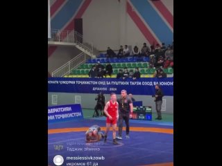 🇹🇯Айаал Белолюбский выходит в финал чемпионата Таджикистана по вольной борьбе✊🏽

Якутский борец одержал вторую победу на проходя