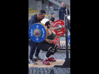 Итальянская тяжелоатлетка-Людовика Делия(в/к 55 кг)