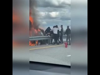 Спас человека из горящего автомобиля