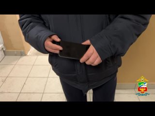 В Алтайском крае сотрудники транспортной полиции разыскали мобильный телефон, похищенный у пассажира электропоезда
