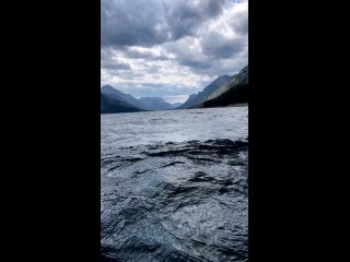 Какие бы мысли и эмоции ни возникали, позволяйте им появляться и исчезать, словно они волны в океане. О чём бы вы ни... (видео)