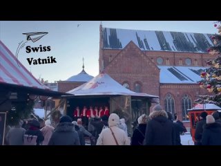 В «Ларьке со шпротами» страшный переполох - на рождественской ярмарке, на одной из площадей Риги, артисты исполнили песни на рус