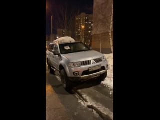 Проблема неправильной парковки стоит остро не только в Новограде.