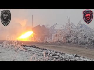 Une vidéo de fin janvier 2024 publiée par les chaînes russes montre l’utilisation d’un rare MLRS thermobarique “Cheburashka“ de