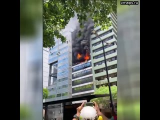 Один человек погиб и не менее 42 пострадало при пожаре в небоскребе в центре Буэнос-Айреса: «Пожар в