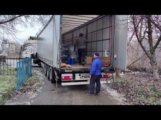 Липчане доставили в Володарский район гуманитарный груз