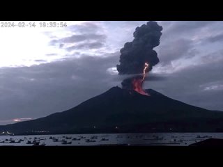 В Японии извергается вулкан Сакурадзима 🌋