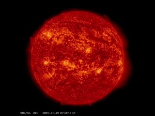На солнце в следствие вспышки произошёл выброс корональной массы (CME).