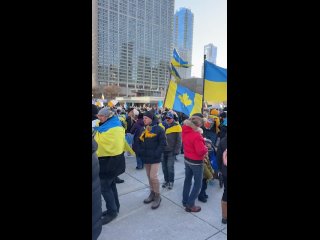 2024-02-26 В Канаде истинные украинские патриоты призывают всех участников митинга скакать