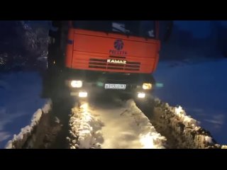 Последствия снегопада на востоке и северо-востоке региона в видео и фото от “Россети-Юг“.