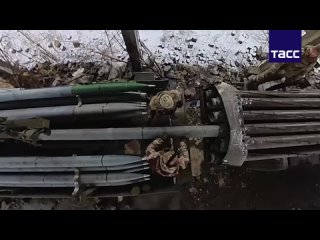 ▶️ Расчет реактивной системы залпового огня “Ураган“ Южной группировки войск уничтожил опорный пункт Вооруженных сил Украины на