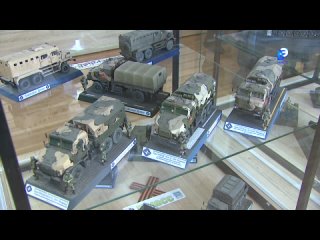 Миниатюрные танки — на страже музейной выставки
