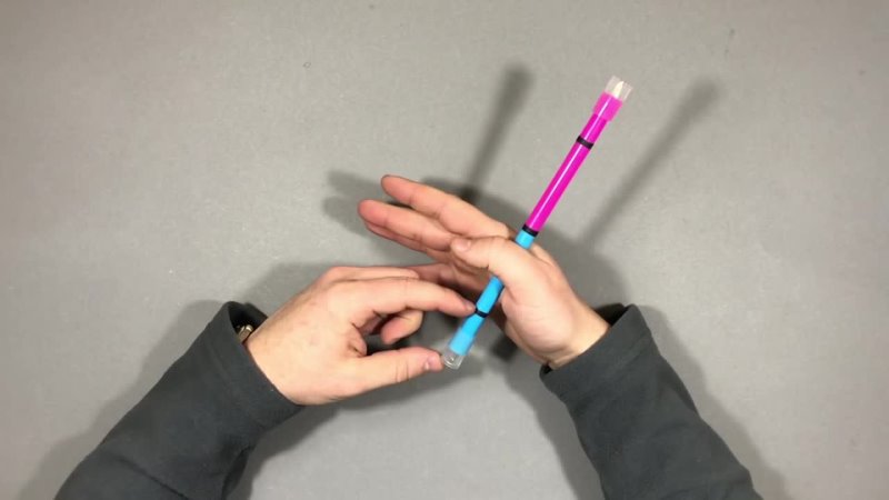 Double Thumb Around ( TA) Reverse Обучение Pen Spinning
