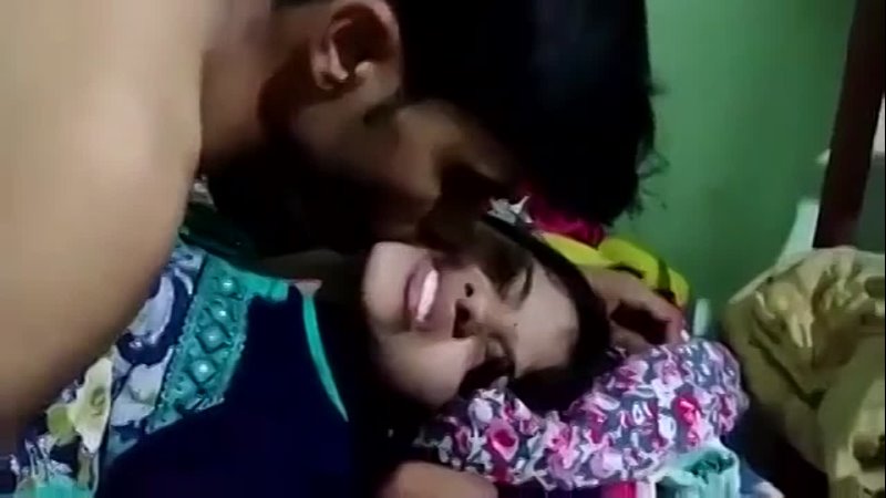 Super Cute Young Indian Lovers Ki Sex Video-Super Cute Young Indian Lovers .mp4