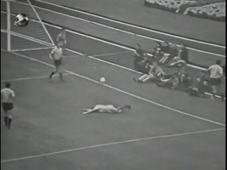 24. Уругвай - Франция 0-1 (Гектор де Бургуен, пен.)