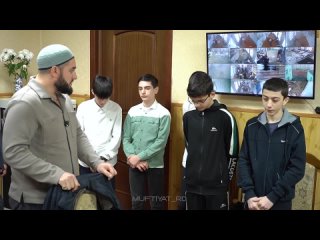 Идрис Асадулаев собрал школьников, которые устроили драку, и их родителей