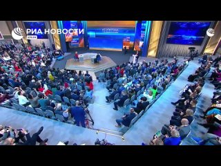 ️Самые важные заявления Путина за первый час “Прямой линии“: