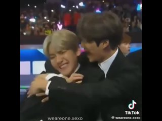 Baekhyun & Jongin - SuperM