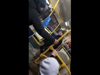Нижегородец подрался с кондуктором автобуса из-за пенсионерки-безбилетницы