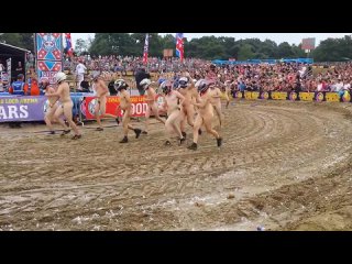 Naked Run Zwarte Cross 2013 voor vrijheid van meningsuiting