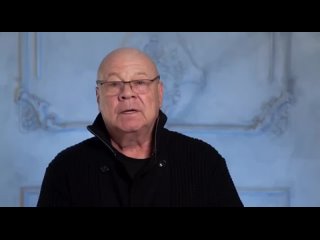 «А теперь моя версия» — легендарный Дукалис отказался зачитывать на камеру текст об «умирающей России» и послал... (видео)