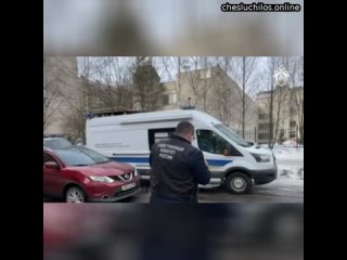 В Петербурге киллер перепутал водителя с адвокатом и выстрелил в него на глазах детей у школы  На ка