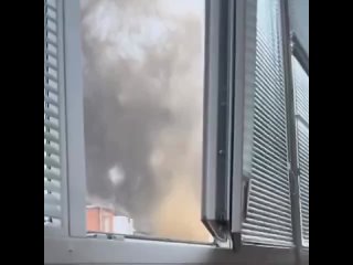 В Харькове украинец вышел на балкон посмотреть, что у него горит во дворе.