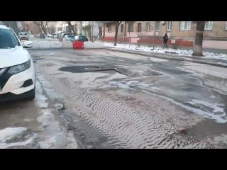 Коллапс в Киеве: улицы залиты горячей водой. Подробности - на видео
