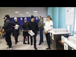 🇷🇺 Забайкальцы целыми семьями приходят на избирательные участки, чтобы проголосовать на выборах Президента России. Это особенно