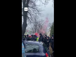 В Варшаве начались столкновения между протестующими фермерами и полицией