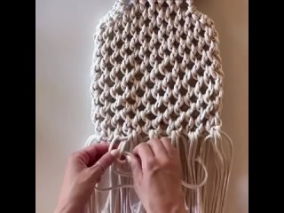 Как создать треглавую сумку авоську в технике макраме? смотрите видео