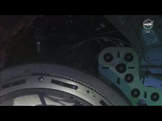 Космический корабль Crew Dragon с российским космонавтом пристыковался к МКС