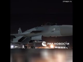 Минобороны России показало видео, на котором истребители СУ-35С, сопровождавшие борт президента, дем
