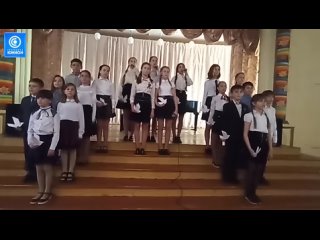 🇷🇺 Музыкальный калейдоскоп телеканала ЮНИОН “Дети – защитникам“ продолжает хор учащихся Зугрэсской школы искусств