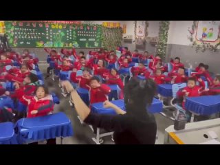 Энергичная зарядка в китайской школе