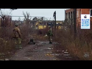 На Артемовск/Бахмут я заходил в туман, дождь и на большой скорости. Так тут принято - безопаснее.