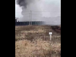 ️Боевики ВСУ обстреляли Разумное Белгородской области — в пригороде горят жилой дом и машина