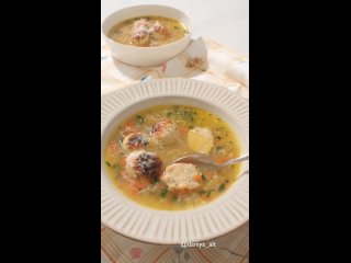Суп с куриными фрикадельками и пастой