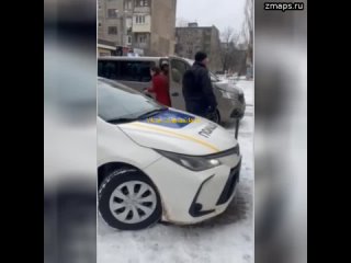 В Харькове люди в военной форме продолжают силой заталкивать мужчин в автомобили. Очередное подобное