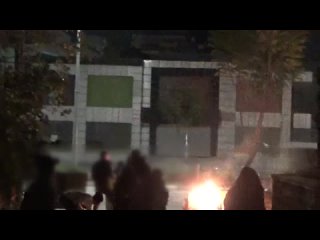 ◾ Palestinian Resistant youth target invading Israeli vehicles in Al-Ama’ari camp near Ramallah with Molotov cocktails and stone