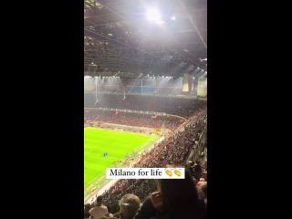 Футбольный матч глазами маленькой болельщицы «Милана» Сары