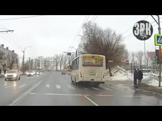 Водила автобуса на красный ЗВК Киров Злой водитель кировчанин