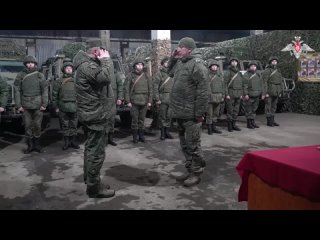 Начальник Главного управления связи ВС РФ наградил военнослужащих группировки «Центр» в зоне проведения спецоперации   ... (видео)
