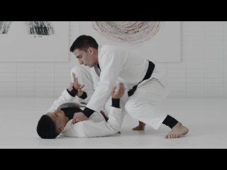 GUI MENDES - KNEE SLIDE FROM INSIDE KNEE CONTROL (отрывок курса Passing the Knee Shield)