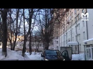 В клинике Тимура Хайдарова IQ Plastique на Часовой улице в Москве проходят обыски. На место привезли даже жену хирурга... (видео)